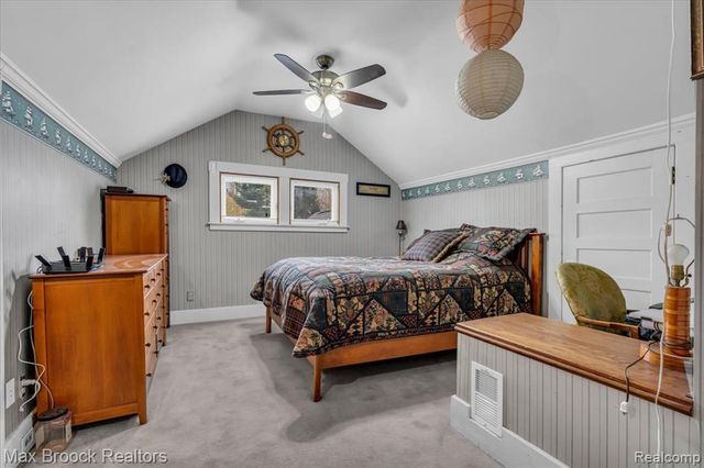 11 Poplar Park Boulevard, Pleasant Ridge, MI 48069