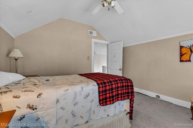 11 Poplar Park Boulevard, Pleasant Ridge, MI 48069