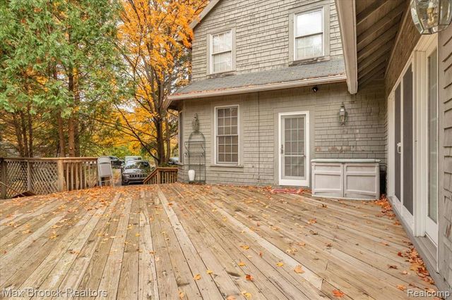 11 Poplar Park Boulevard, Pleasant Ridge, MI 48069