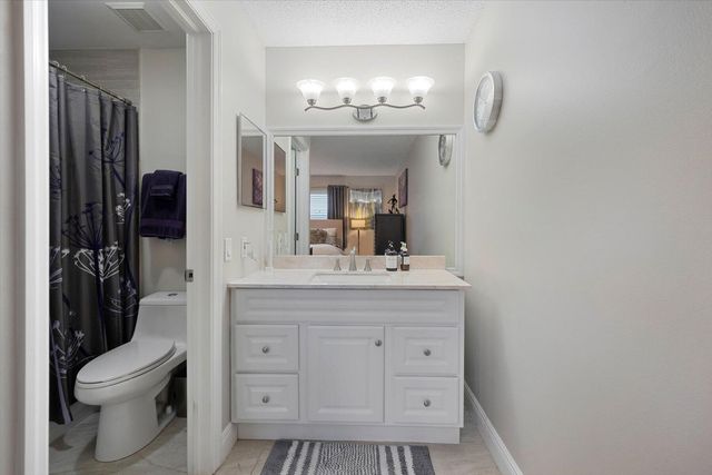 145 Lake Nancy Lane 232, West Palm Beach, FL 33411