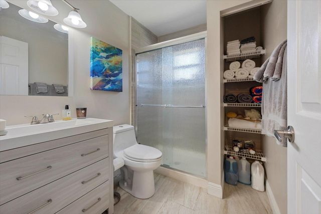 145 Lake Nancy Lane 232, West Palm Beach, FL 33411