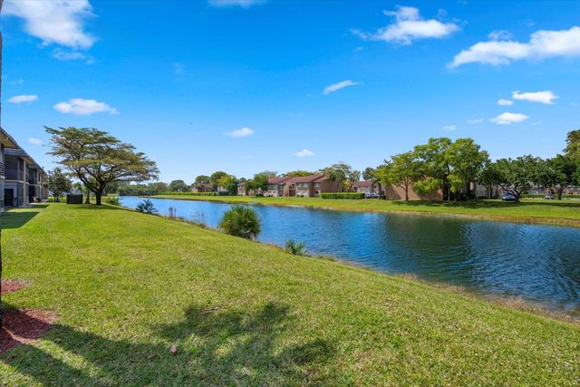 145 Lake Nancy Lane 232, West Palm Beach, FL 33411