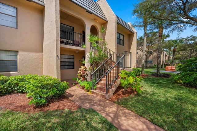 145 Lake Nancy Lane 232, West Palm Beach, FL 33411
