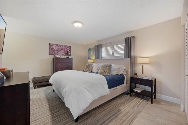 145 Lake Nancy Lane 232, West Palm Beach, FL 33411
