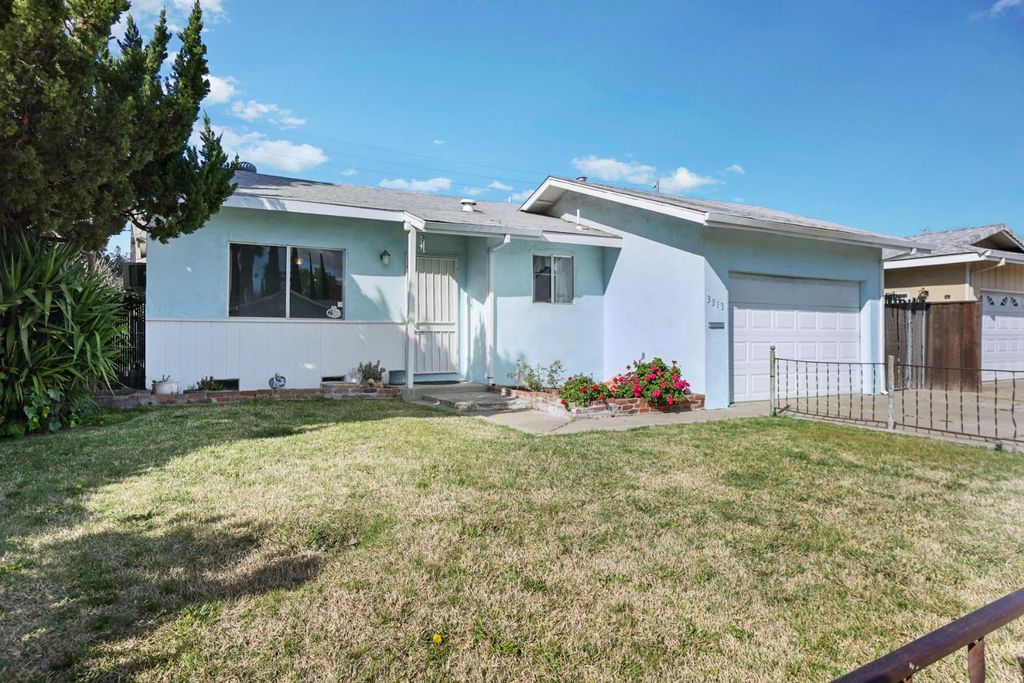 3313 E Marsh St, Stockton, CA 95205