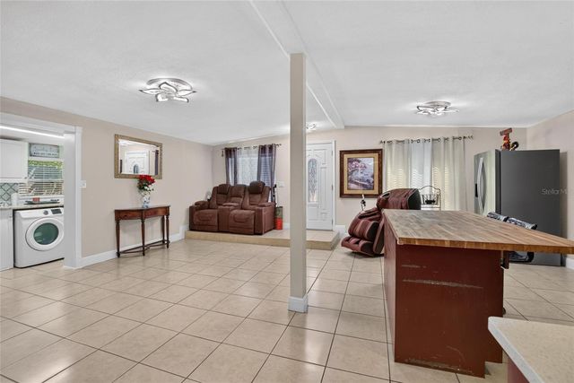 1727 WAIKIKI WAY, Tampa, FL 33619