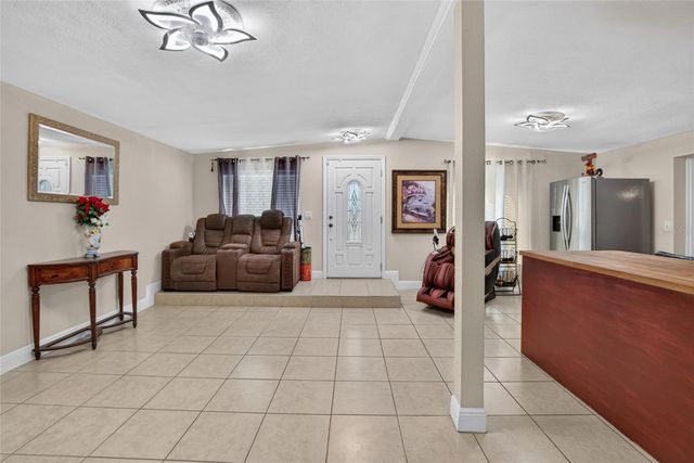 1727 WAIKIKI WAY, Tampa, FL 33619