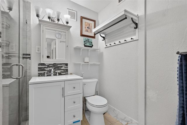 1727 WAIKIKI WAY, Tampa, FL 33619