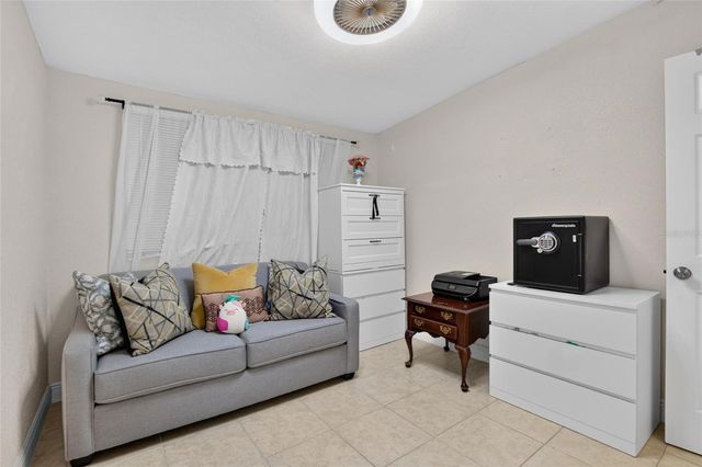 1727 WAIKIKI WAY, Tampa, FL 33619