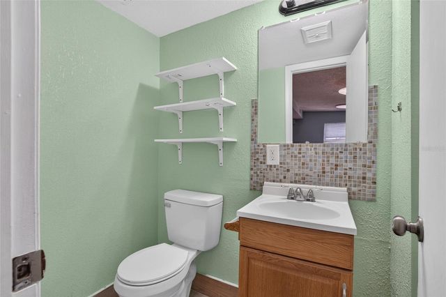 1727 WAIKIKI WAY, Tampa, FL 33619