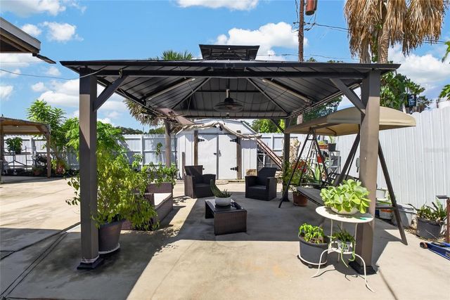 1727 WAIKIKI WAY, Tampa, FL 33619