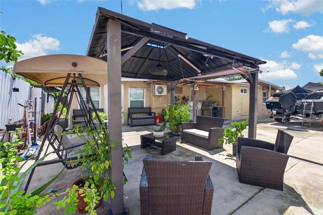 1727 WAIKIKI WAY, Tampa, FL 33619