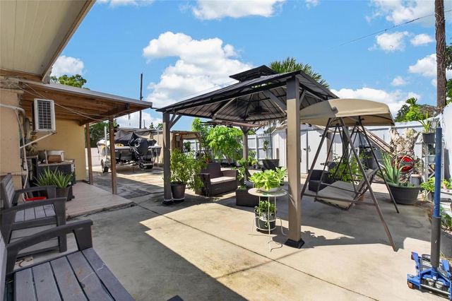 1727 WAIKIKI WAY, Tampa, FL 33619