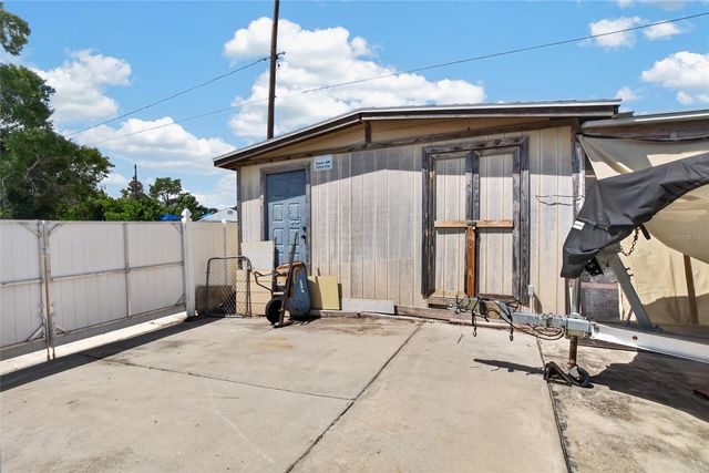 1727 WAIKIKI WAY, Tampa, FL 33619