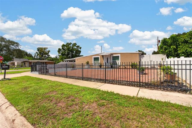 1727 WAIKIKI WAY, Tampa, FL 33619