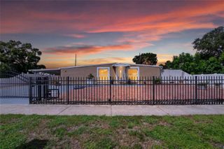 1727 WAIKIKI WAY, Tampa, FL 33619