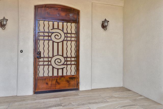 508 Laguna Seca Lane NW, Albuquerque, NM 87104