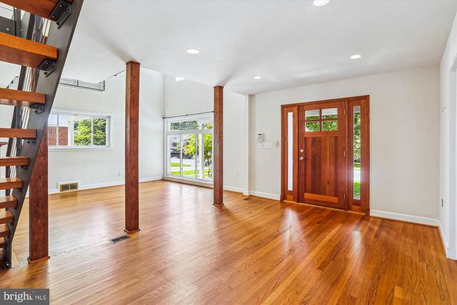 9819 PARKWOOD DR, Bethesda, MD 20814