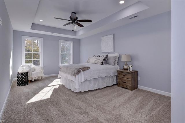 615 Ship Point RD, Yorktown, VA 23692