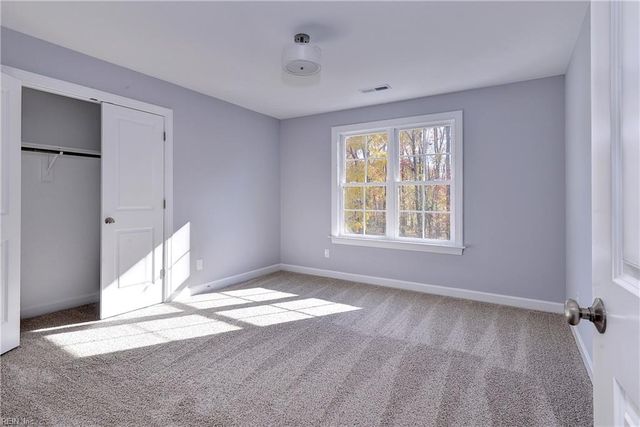 615 Ship Point RD, Yorktown, VA 23692