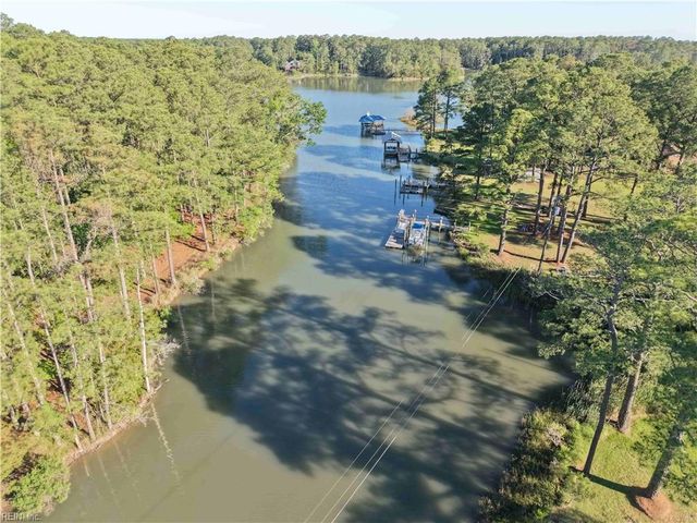 615 Ship Point RD, Yorktown, VA 23692