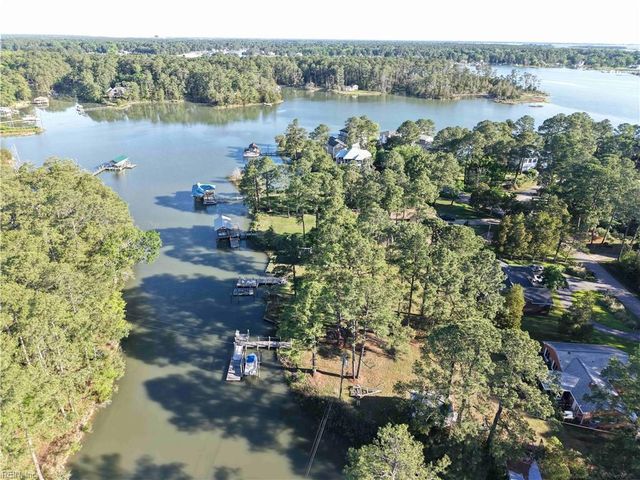 615 Ship Point RD, Yorktown, VA 23692
