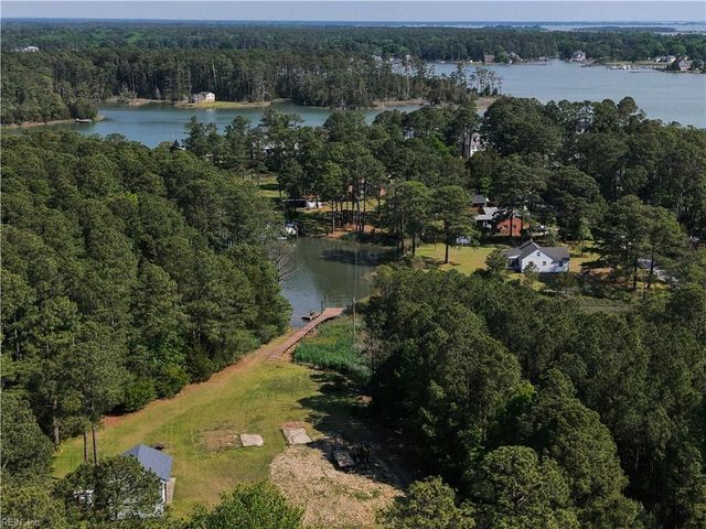 615 Ship Point RD, Yorktown, VA 23692