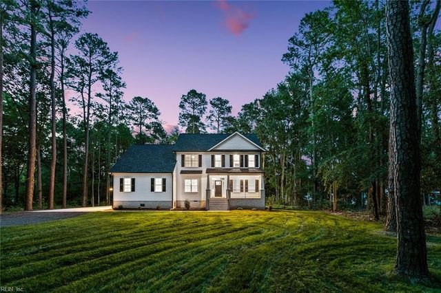 615 Ship Point RD, Yorktown, VA 23692