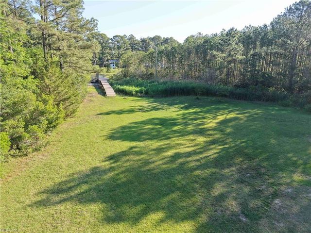 615 Ship Point RD, Yorktown, VA 23692