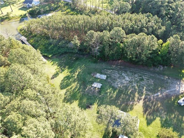 615 Ship Point RD, Yorktown, VA 23692