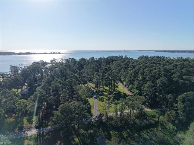 615 Ship Point RD, Yorktown, VA 23692