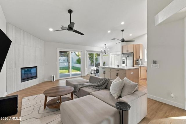 1436 E CHARLESTON Avenue, Phoenix, AZ 85022