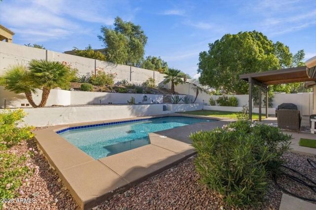 1436 E CHARLESTON Avenue, Phoenix, AZ 85022
