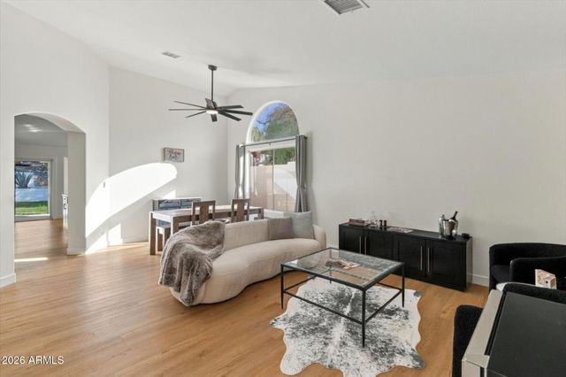 1436 E CHARLESTON Avenue, Phoenix, AZ 85022