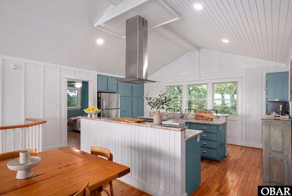 Image 12 of property listing at 111 Clipper Court, Kill Devil Hills, NC 27948