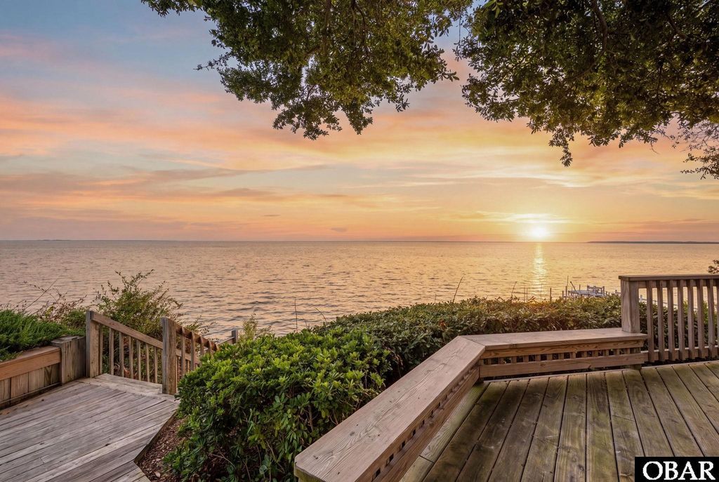 Image 4 of property listing at 111 Clipper Court, Kill Devil Hills, NC 27948