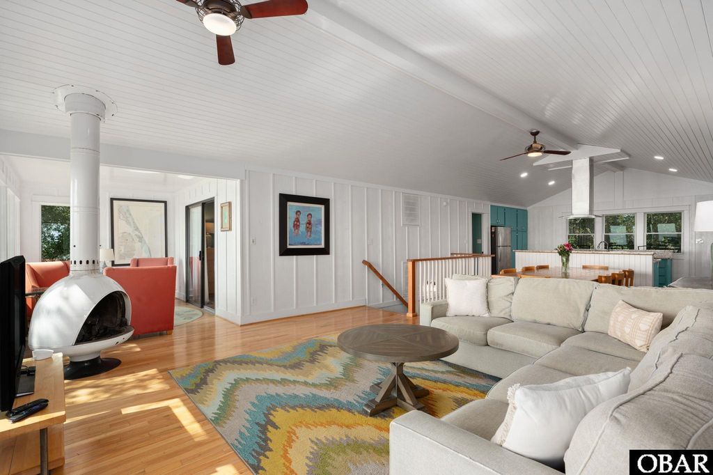 Image 9 of property listing at 111 Clipper Court, Kill Devil Hills, NC 27948