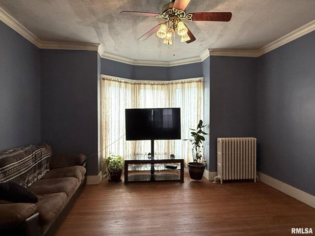 554 N WEST Street, Galesburg, IL 61401