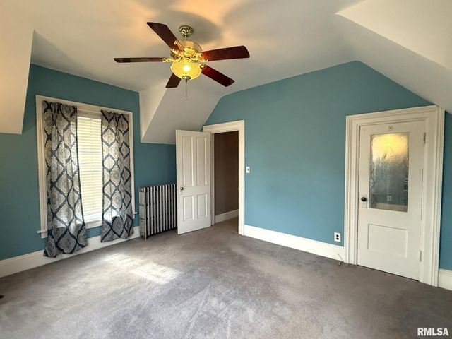 554 N WEST Street, Galesburg, IL 61401