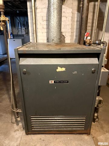 554 N WEST Street, Galesburg, IL 61401