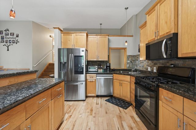 4302 Mccoll Drive, Savage, MN 55378