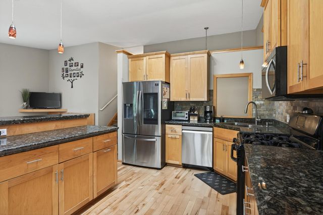 4302 Mccoll Drive, Savage, MN 55378