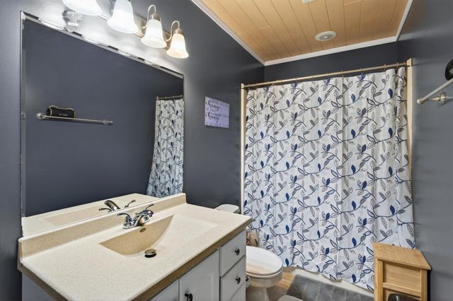 4302 Mccoll Drive, Savage, MN 55378