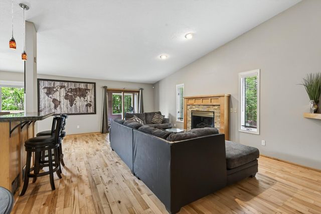 4302 Mccoll Drive, Savage, MN 55378