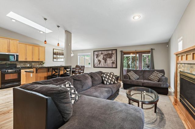 4302 Mccoll Drive, Savage, MN 55378