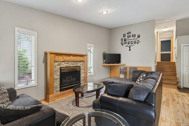4302 Mccoll Drive, Savage, MN 55378