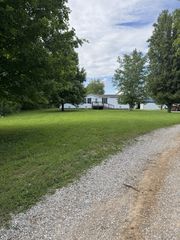 988 Womack Rd, Mcminnville, TN 37110
