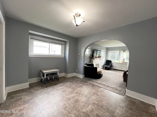 3615 Wallwerth Drive, Toledo, OH 43612