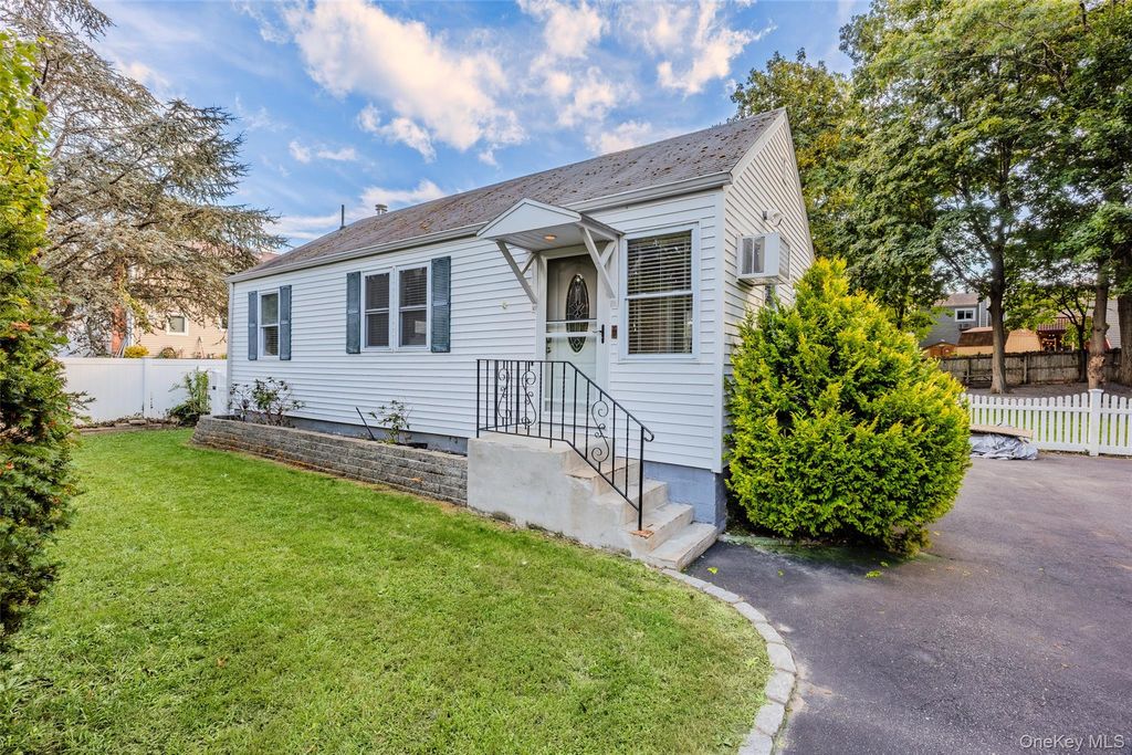 294 Deer Road, Ronkonkoma, NY 11779 — exterior