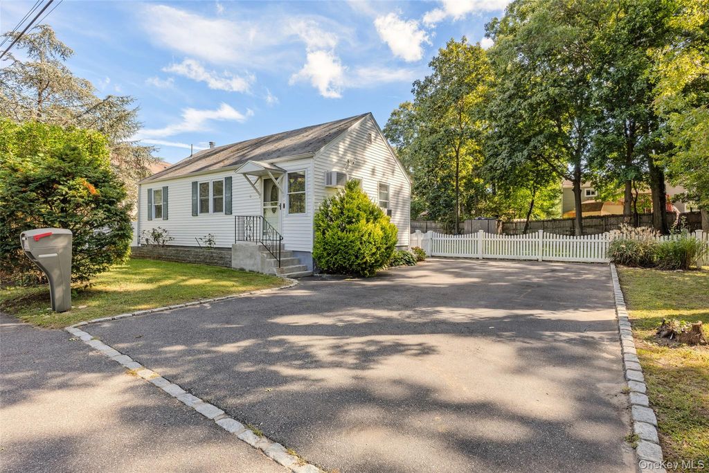294 Deer Road, Ronkonkoma, NY 11779 — photo 2